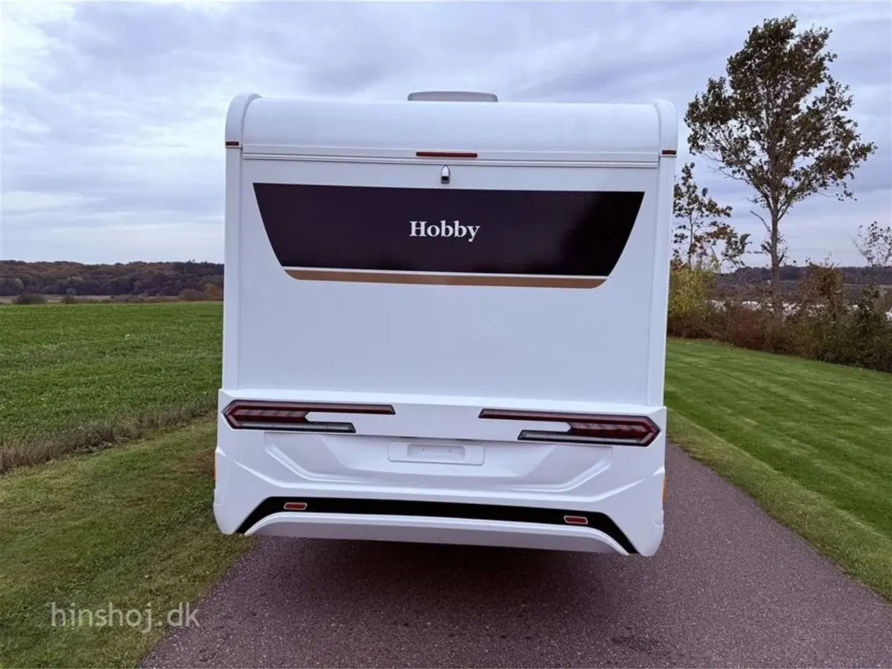 Billede 26 - 2026 - Hobby Maxia T 740 WE Aut.   Lækker Autocamper med lave enkelsenge og stort toiletrum med særskilt brusekabine fra Hinshøj Caravan.