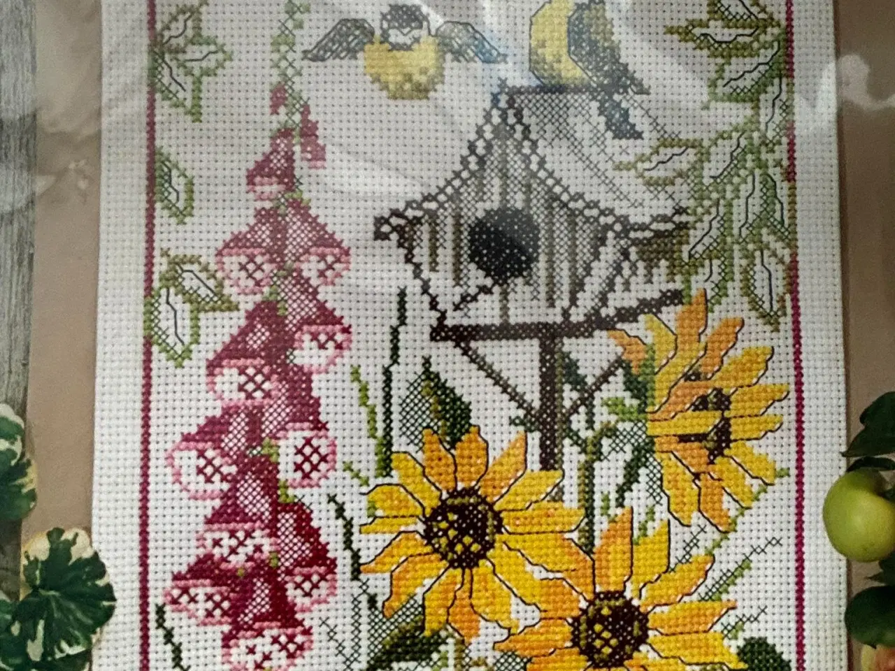 Billede 4 - Broderi med blomster motiv