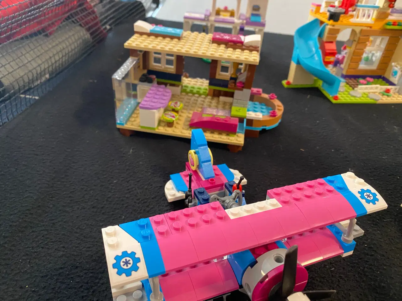 Billede 6 - Lego Friends hus, skilift, flyvemaskine mv.