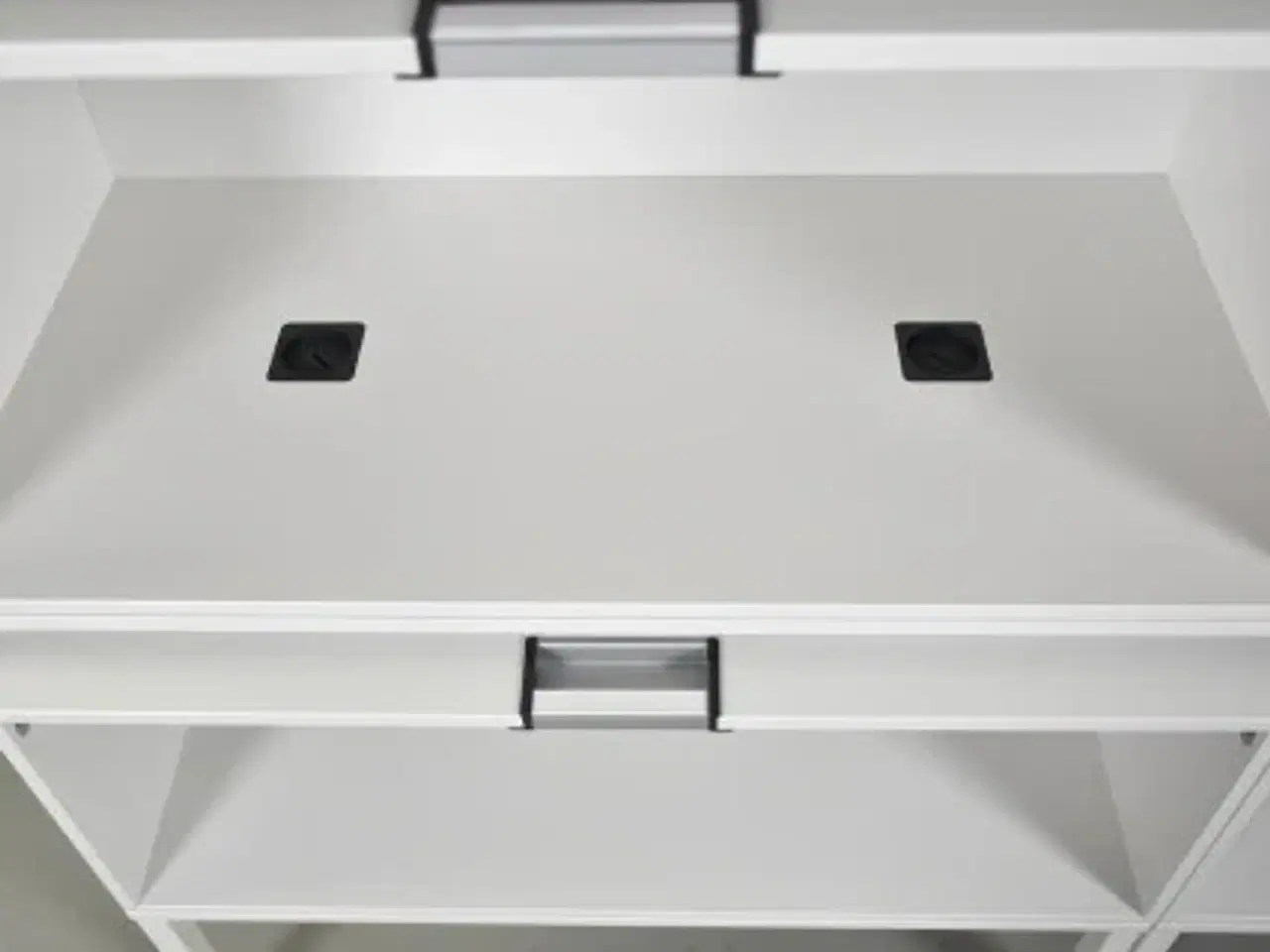 Billede 9 - Steelcase flexbox skab i hvid, 4 moduler