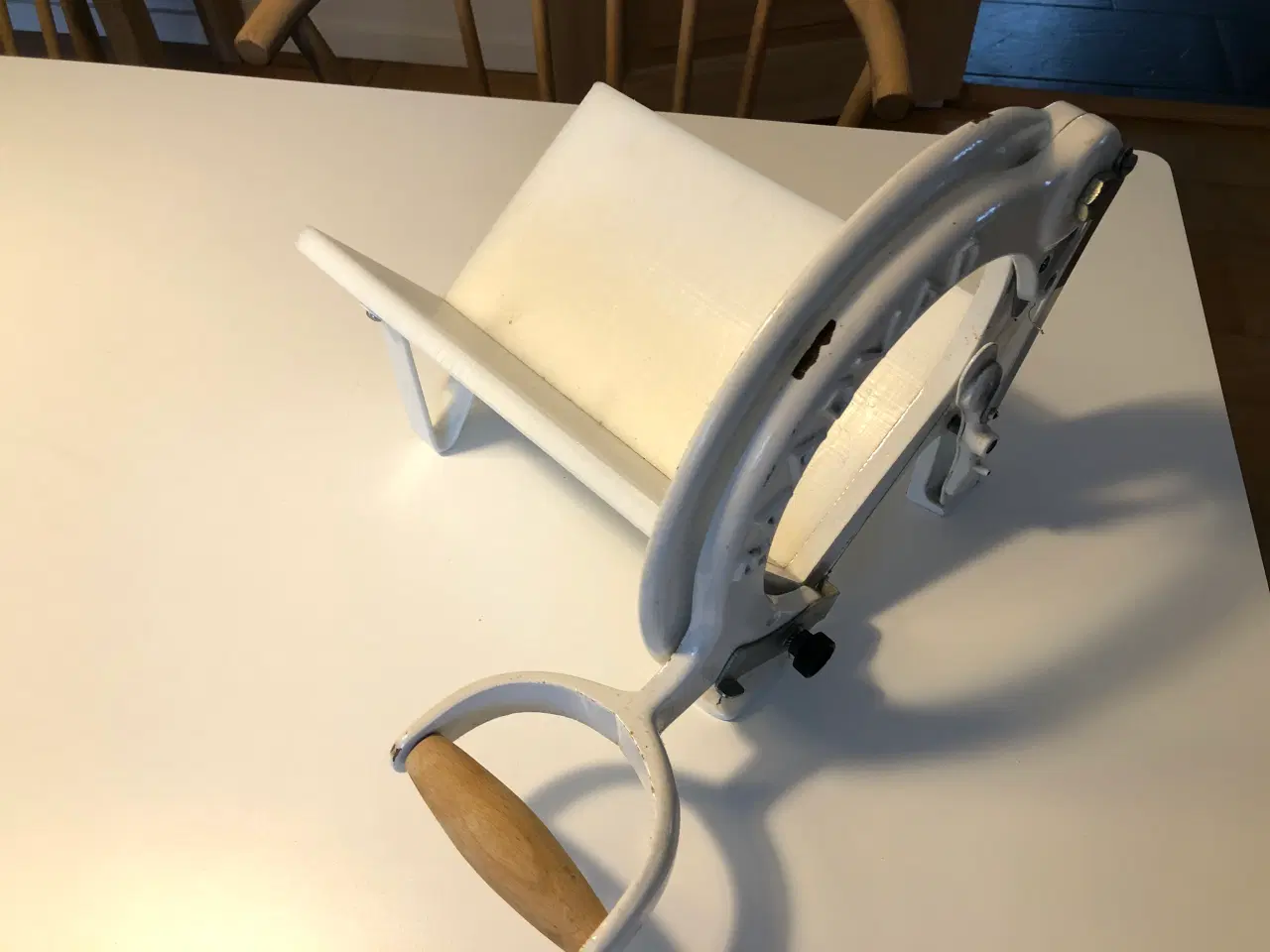 Billede 3 - Raadvad brødskærer eller osteskærer i hvid