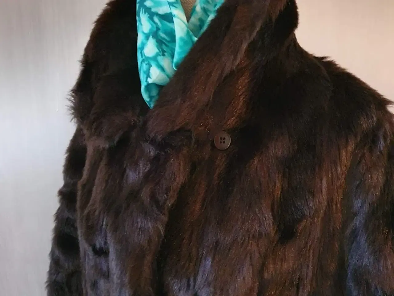 Billede 3 - Frakke i pels - Fake Fur - str. 46