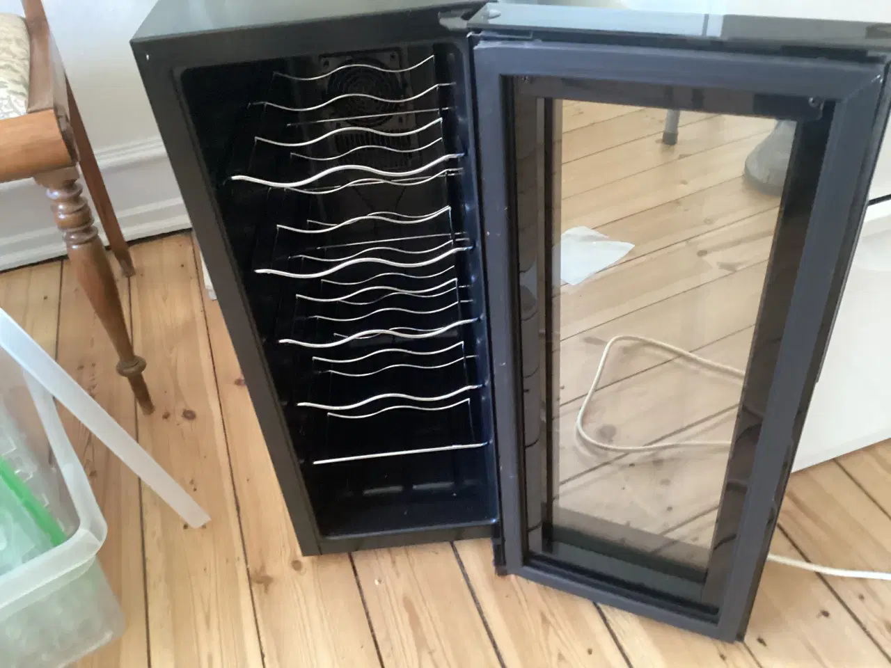 Billede 1 - Vinkøleskab