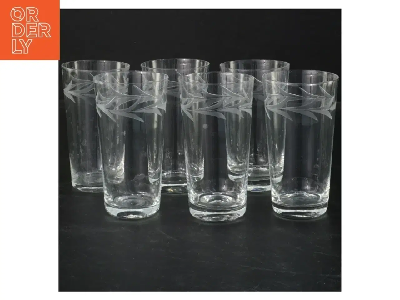 Billede 1 - Drikkeglas med dekorativt mønster (str. 10 cm. 6 styk)