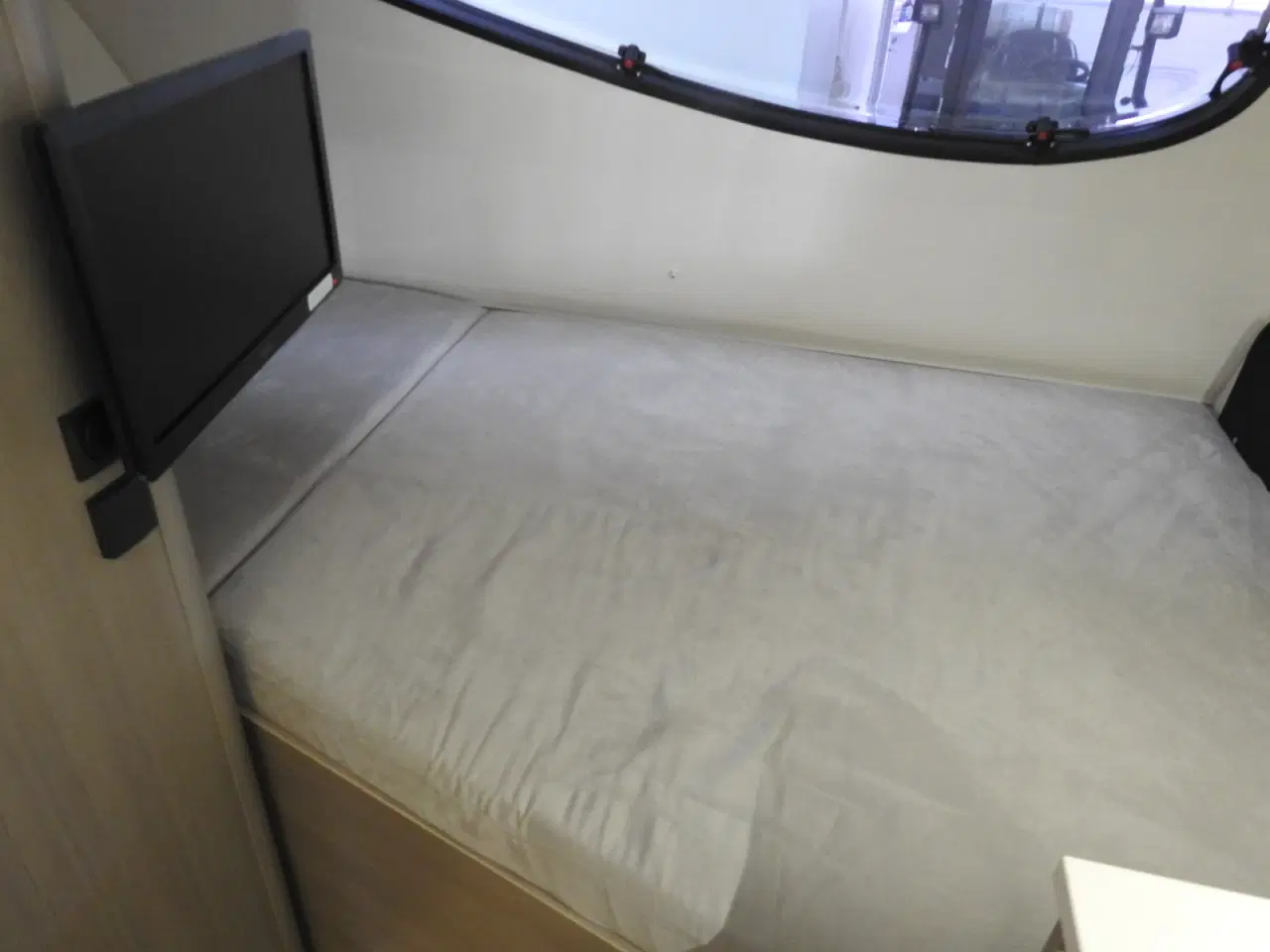 Billede 10 - Adria Action m. fortelt
