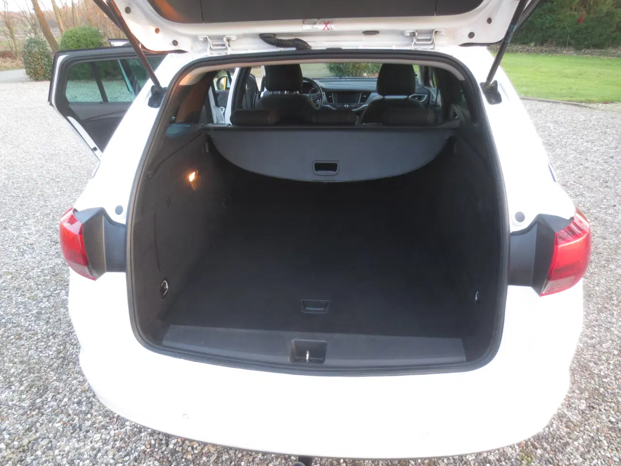 Billede 12 - Flot Opel Astra 1.6 CD St-car År 2018.