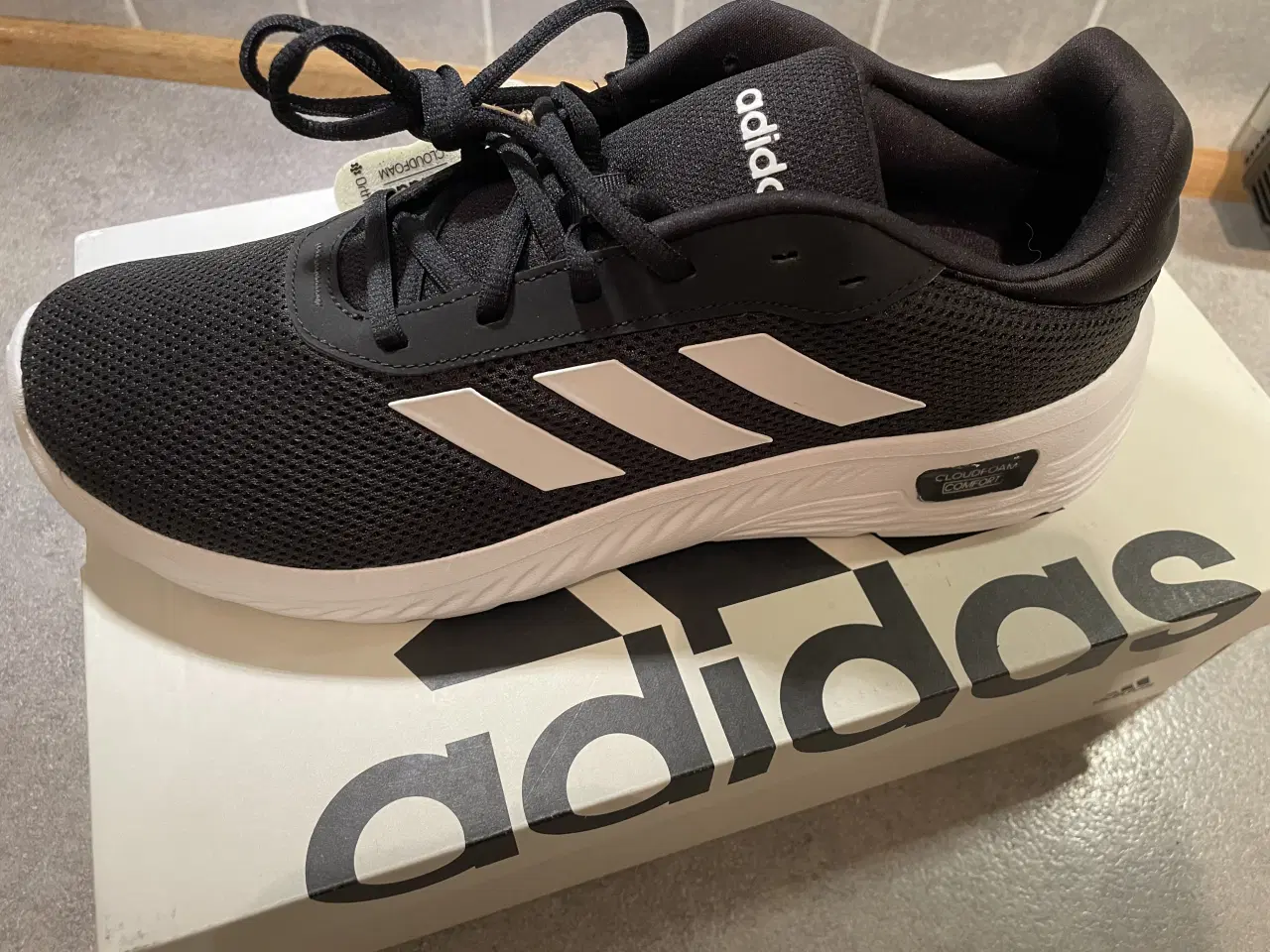 Billede 1 - Adidas sneakers