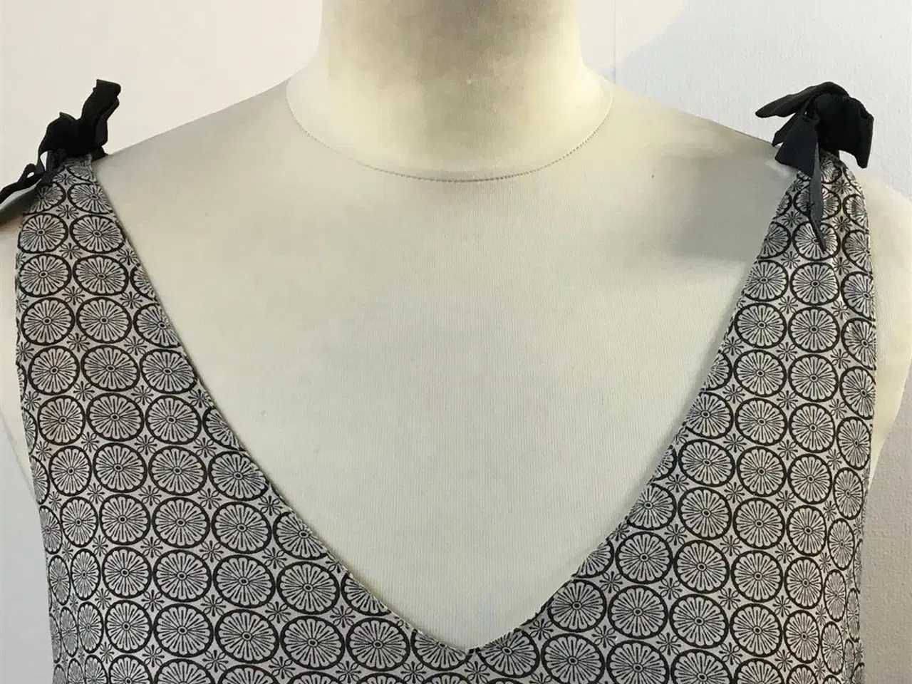 Billede 2 - Day Birger et Mikkelsen, top, str 38