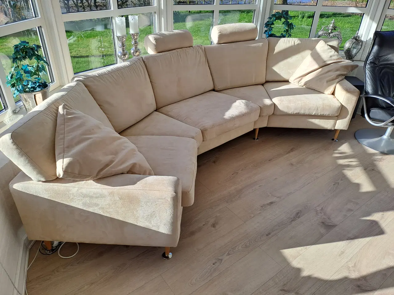 Billede 2 - Sofa / halvrund sofa I beige 