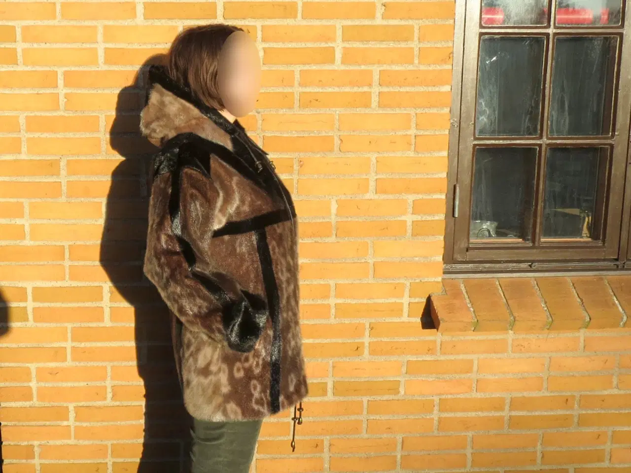 Billede 5 - Flot sælskindsjakke mærket Royal Greenland