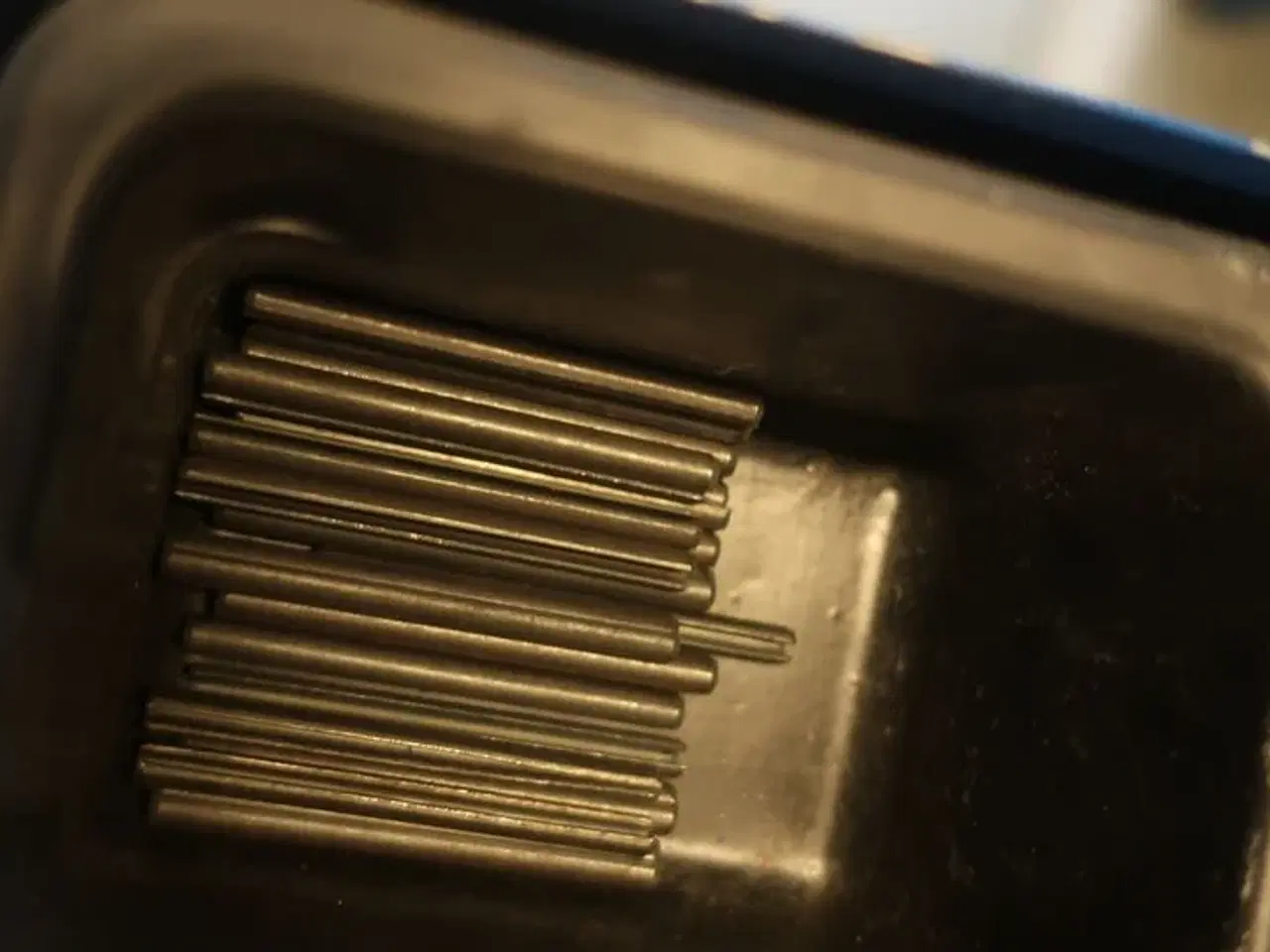 Billede 3 - Værktøjsskab inkl. indhold, samt indhold på reol