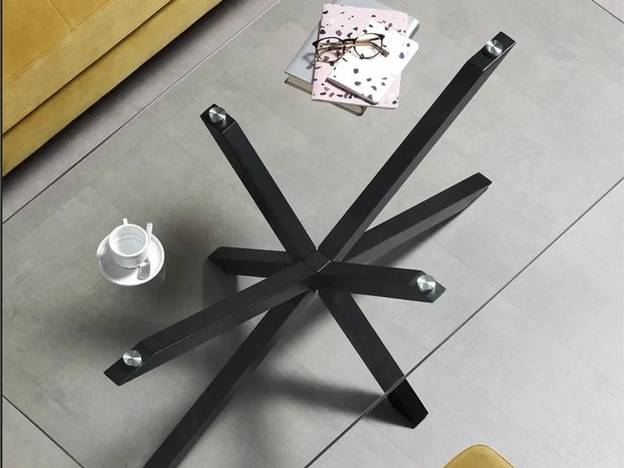 Billede 3 - Sofabord ... NYT ... med glasplade og stålben