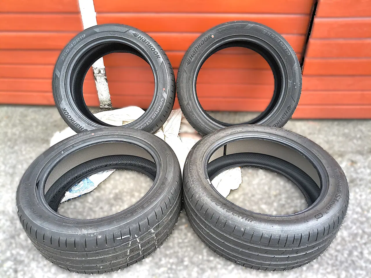 Billede 1 - 255/45 R19 104W XL sommerdæk