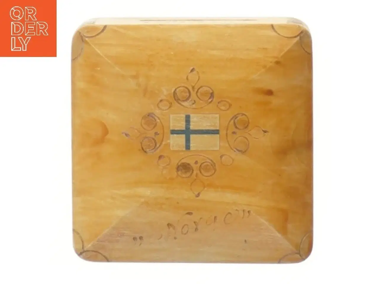 Billede 1 - Træsparebøsse med indgravering (str. 9,5x9,5x5,5 cm)