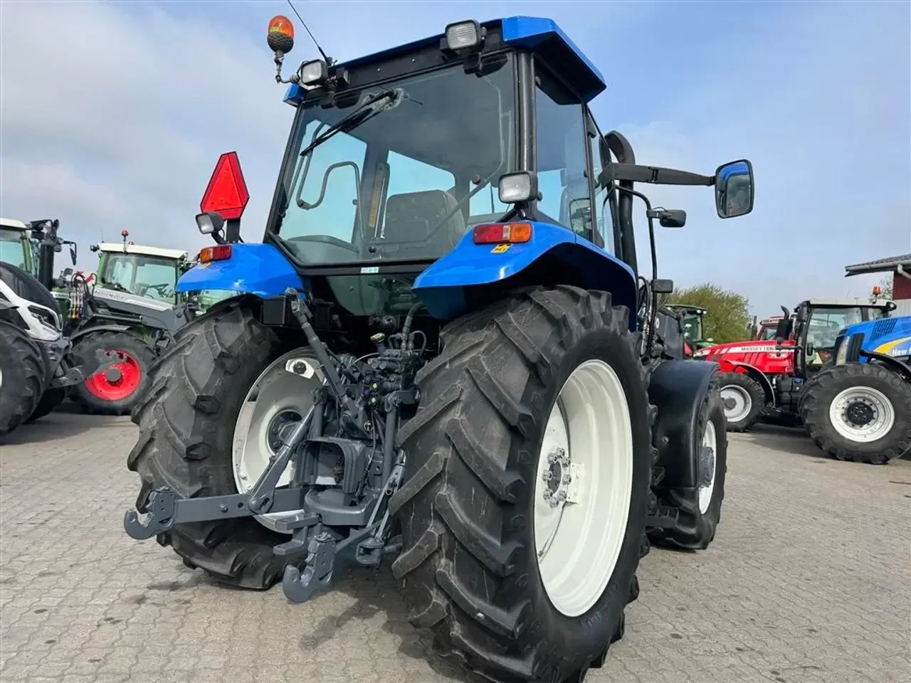 Billede 12 - New Holland TS100 KUN 3900 TIMER! MED VENDEGEAR VED RATTET OG AIRCON!