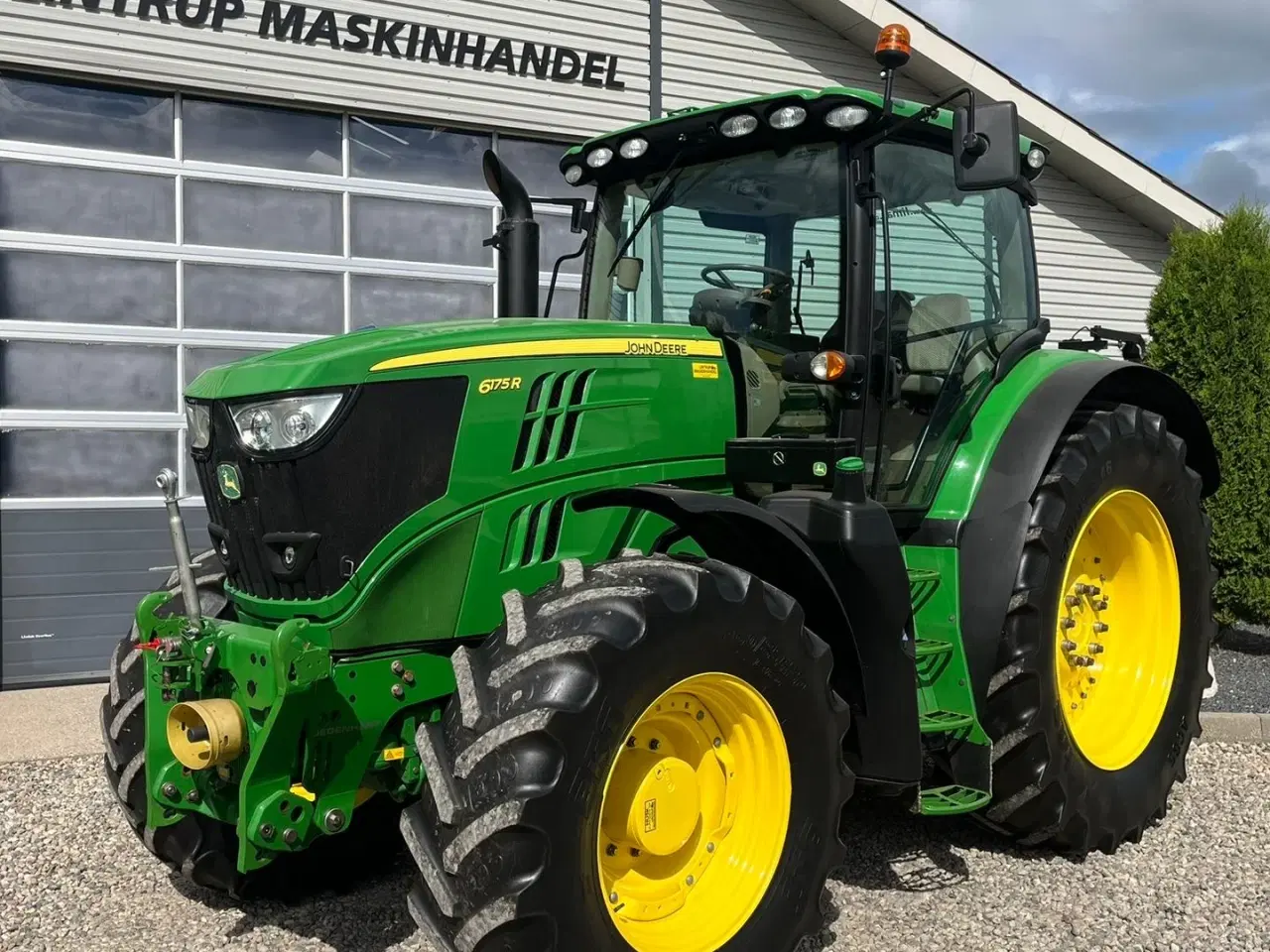 Billede 2 - John Deere 6175R Med frontlift og frontPTO samt luft anlæg