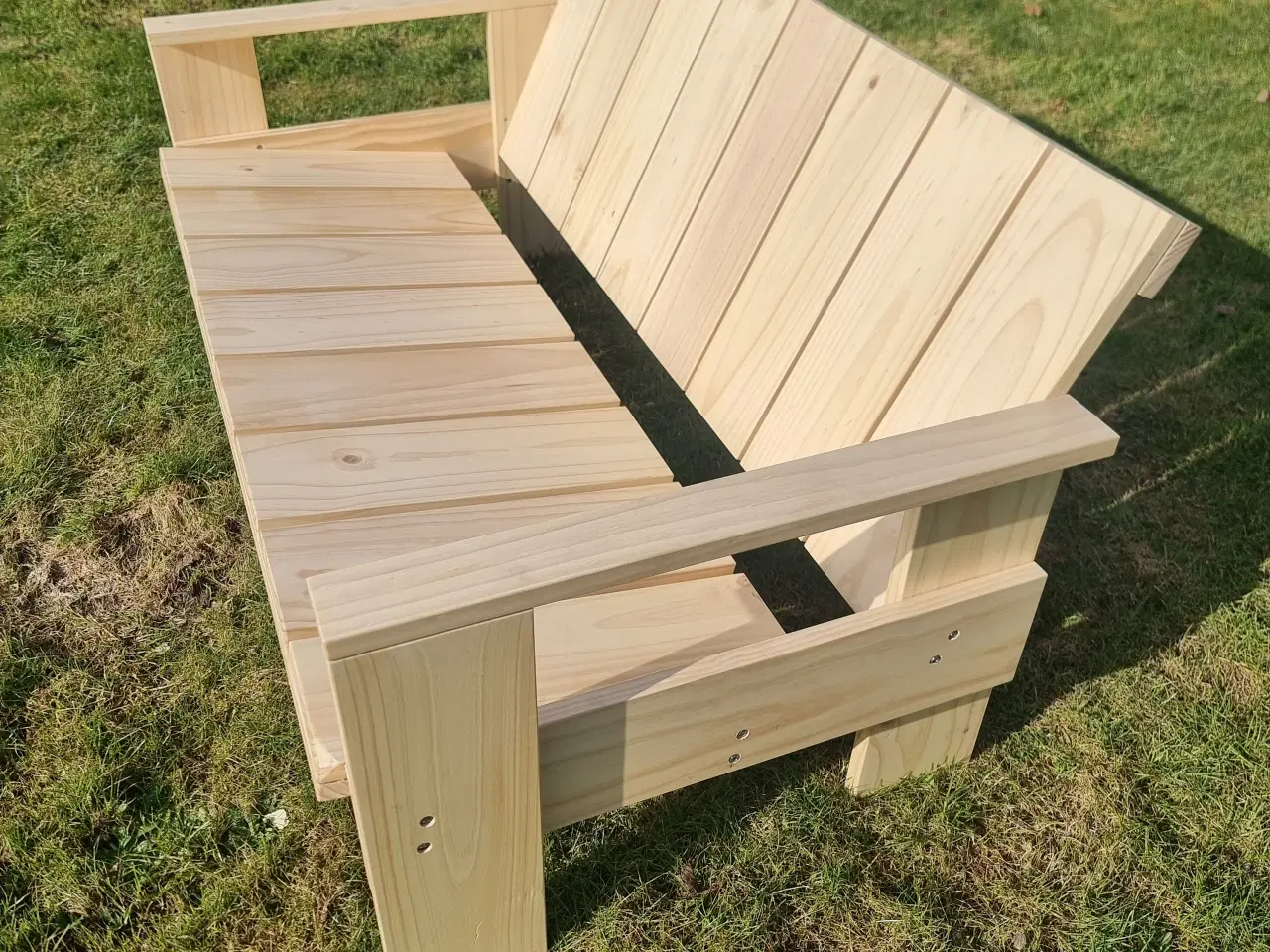 Billede 4 - Havebænk i træ i naturfarve