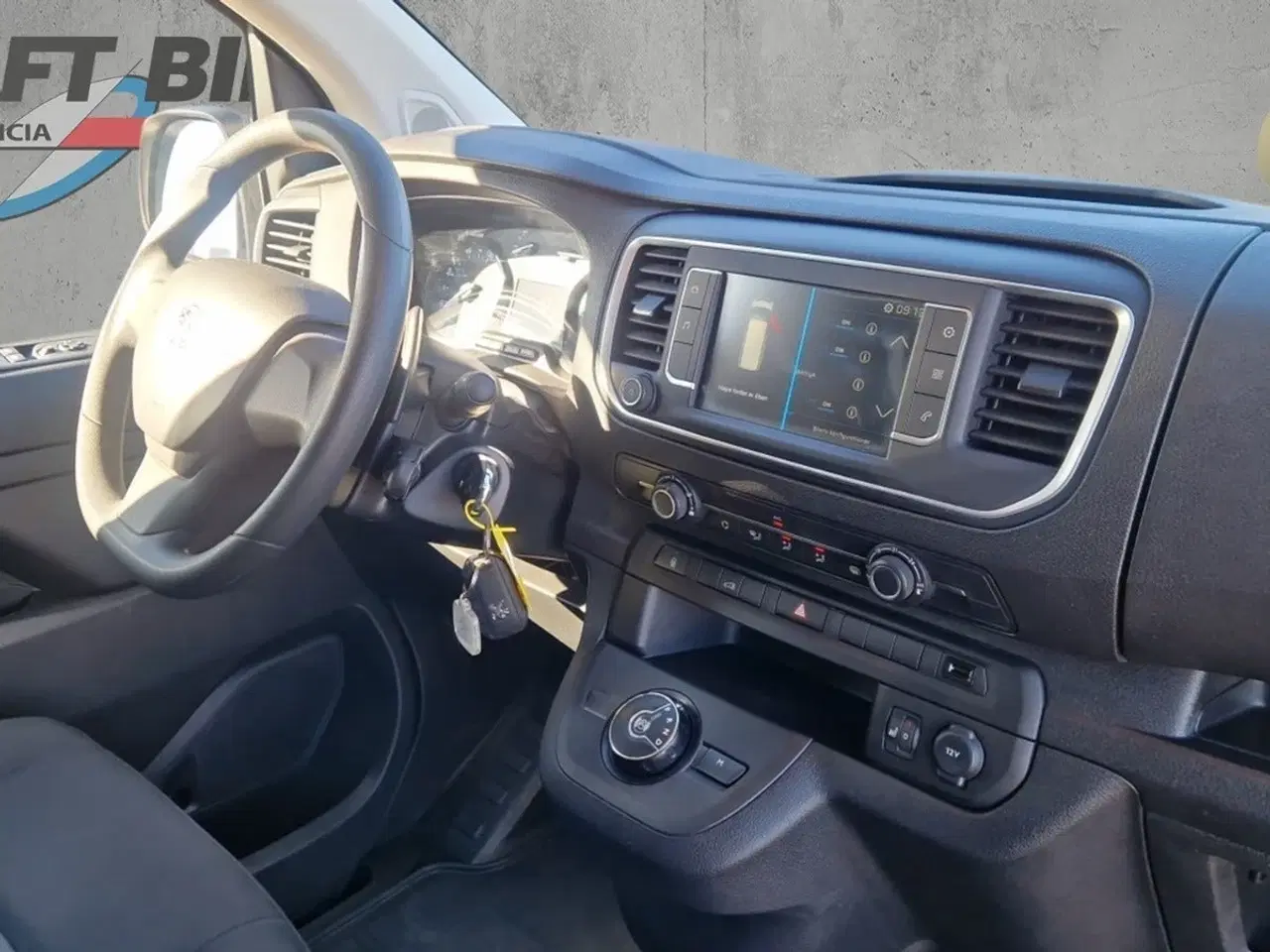 Billede 12 - Peugeot Expert 2,0 BlueHDi 144 L2 Plus EAT8 Van