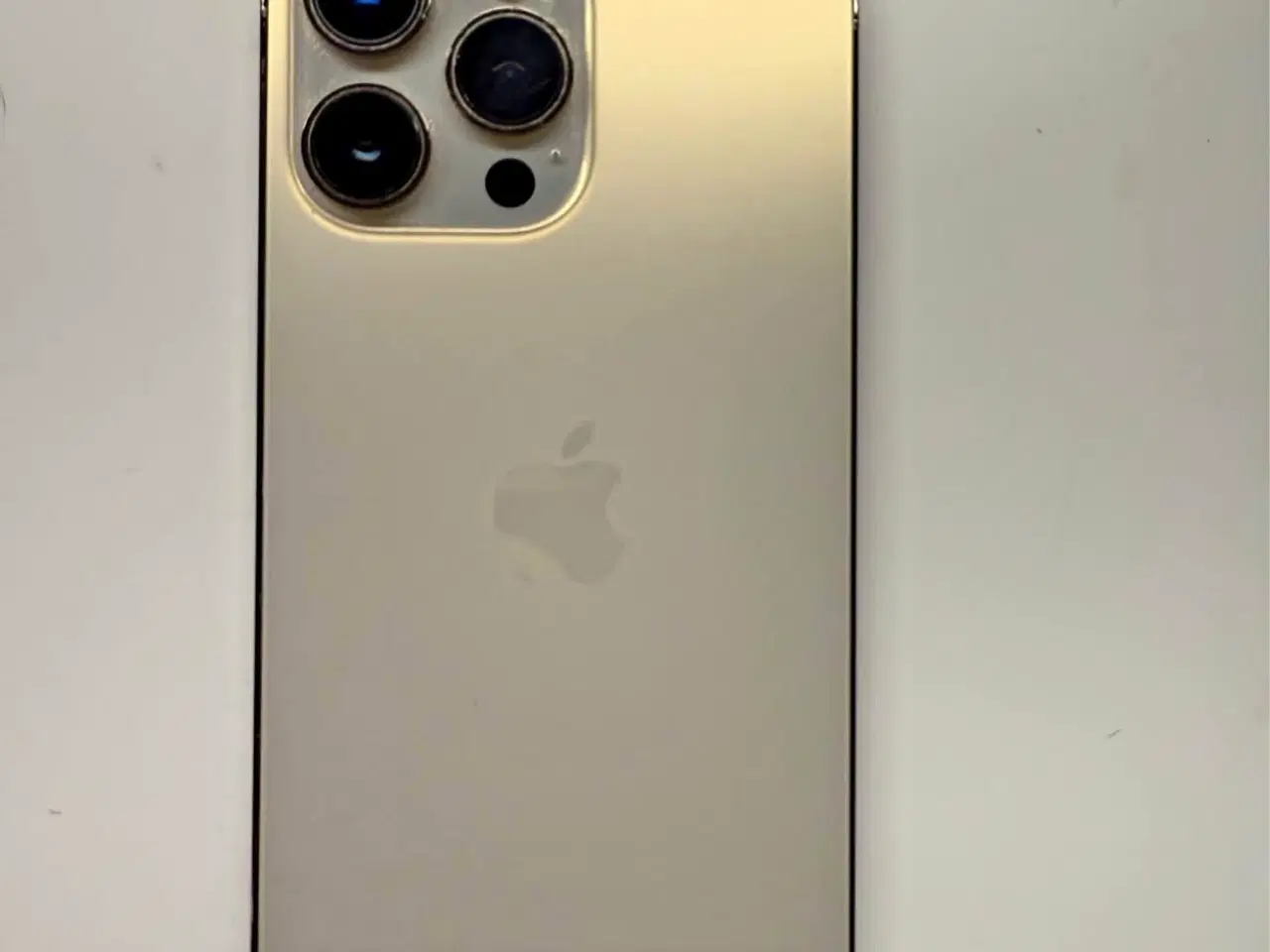 Billede 2 - iPhone 14 pro guld 