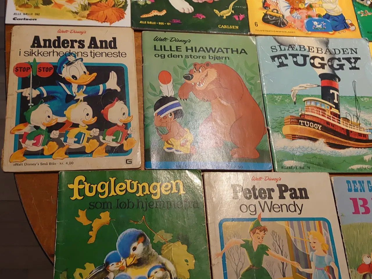 Billede 6 - 47 stk børnehæfter. 14 stk er Ællebælle hæfter.