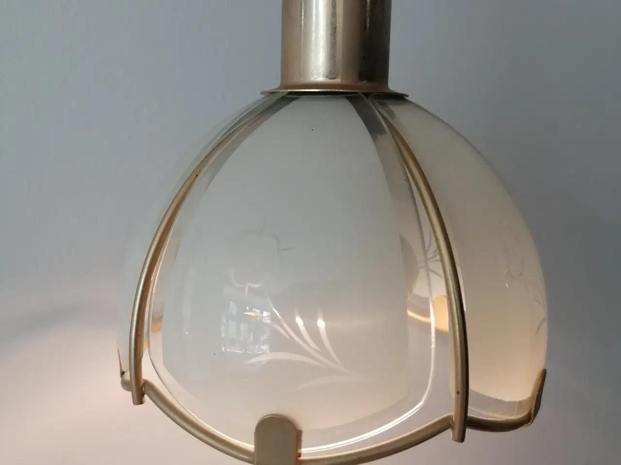 Billede 2 - Fin lille retro loftslampe med glasskærm