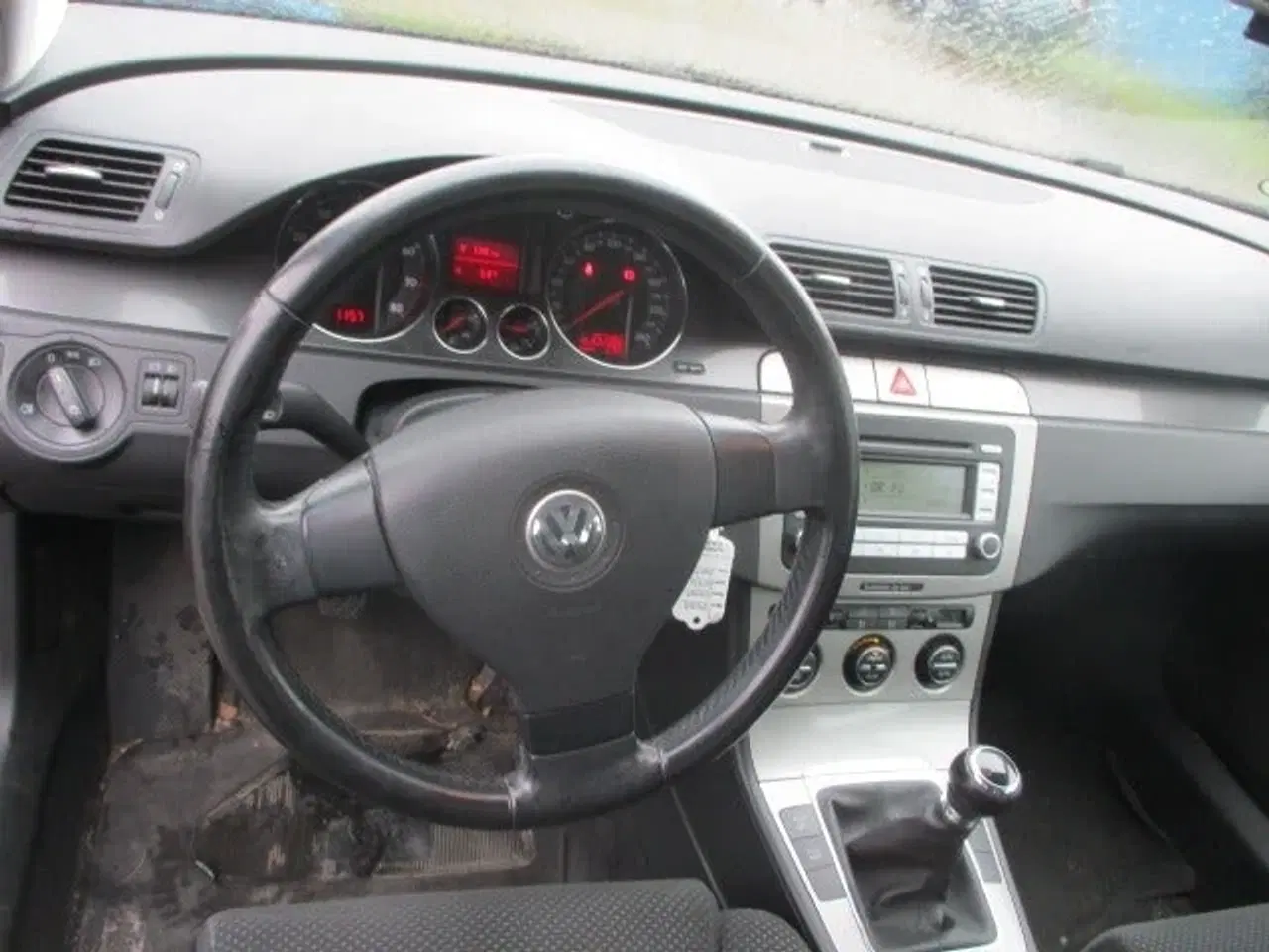 Billede 9 - VW Passat 2,0 FSi Comfortline Variant