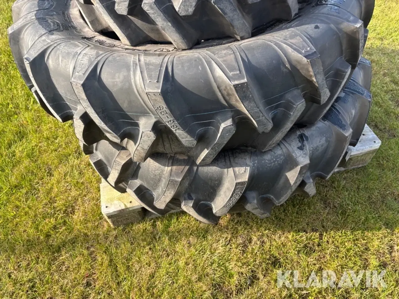 Billede 9 - Dæk + slanger Crop master/Field master 9.5-16/ 13.6-28 4 styk