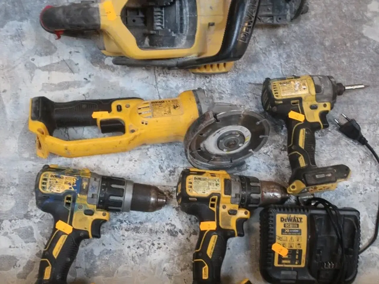 Billede 1 - 5 stk. akku håndværktøj DEWALT og lader