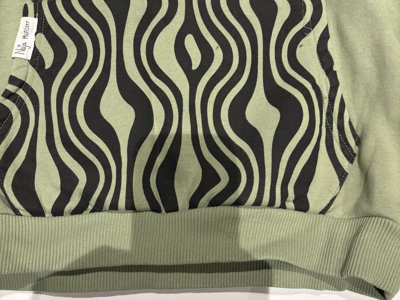 Billede 4 - Naja Mønster hoodie