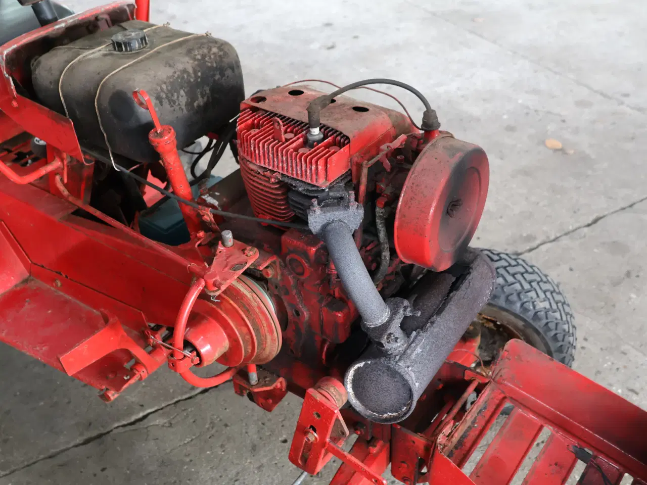 Billede 9 - Wheel Horse havetraktor m/12hk Köhle motor.