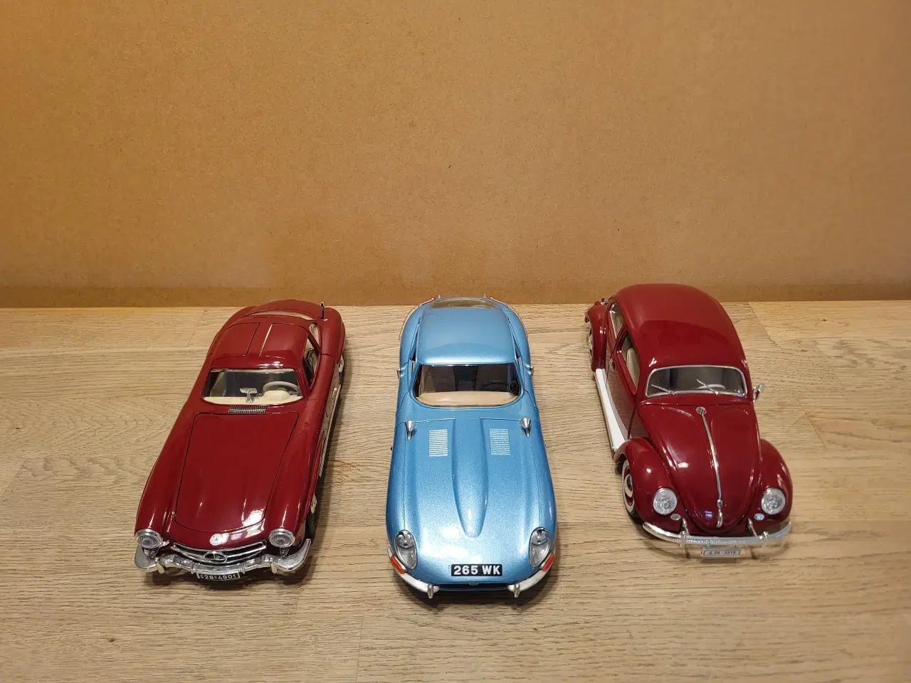 Billede 2 - Modelbiler 3 stk. 500 kr. 1:18