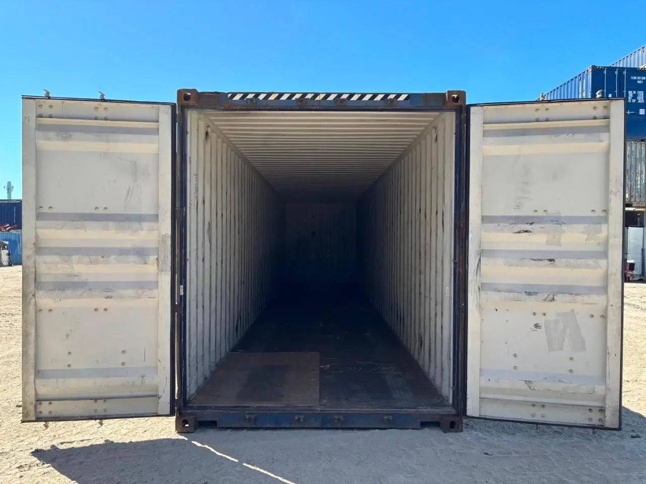 Billede 2 - 40 fods HC Container Står i Hvidovre 