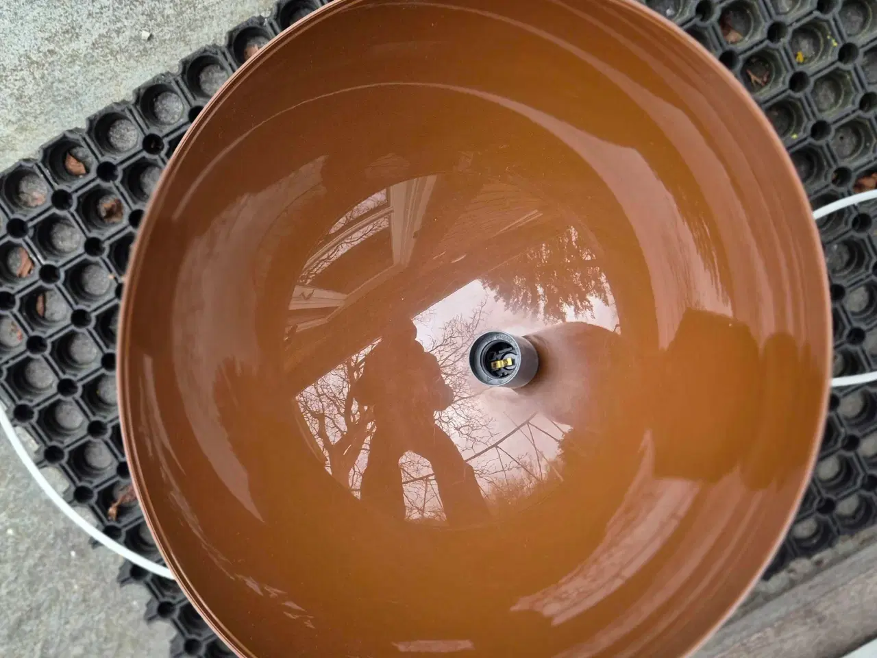 Billede 12 - Lækker chokoladebrun retrolampe i plast