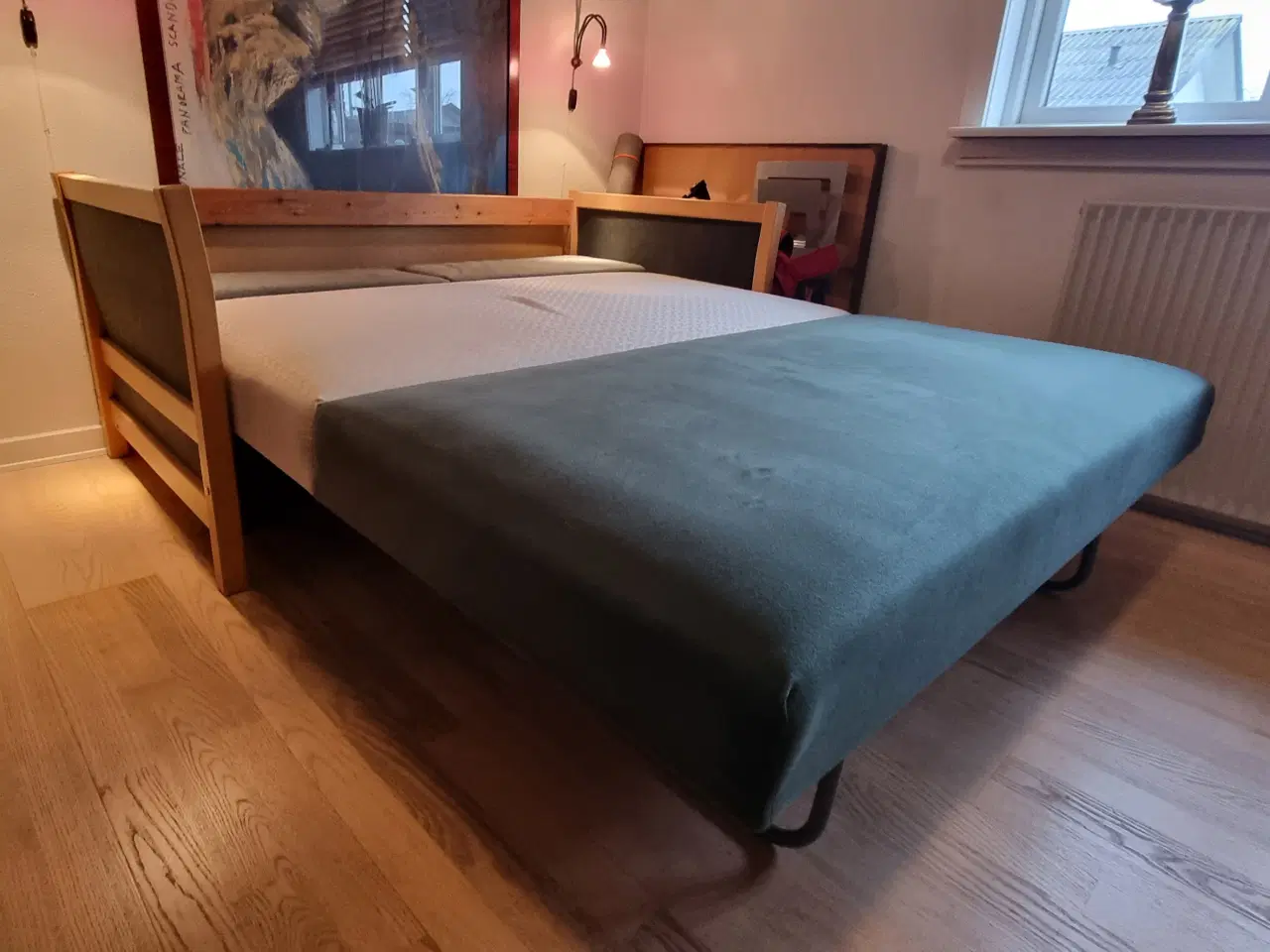 Billede 4 - Fin grøn sovesofa med lækker topmadras