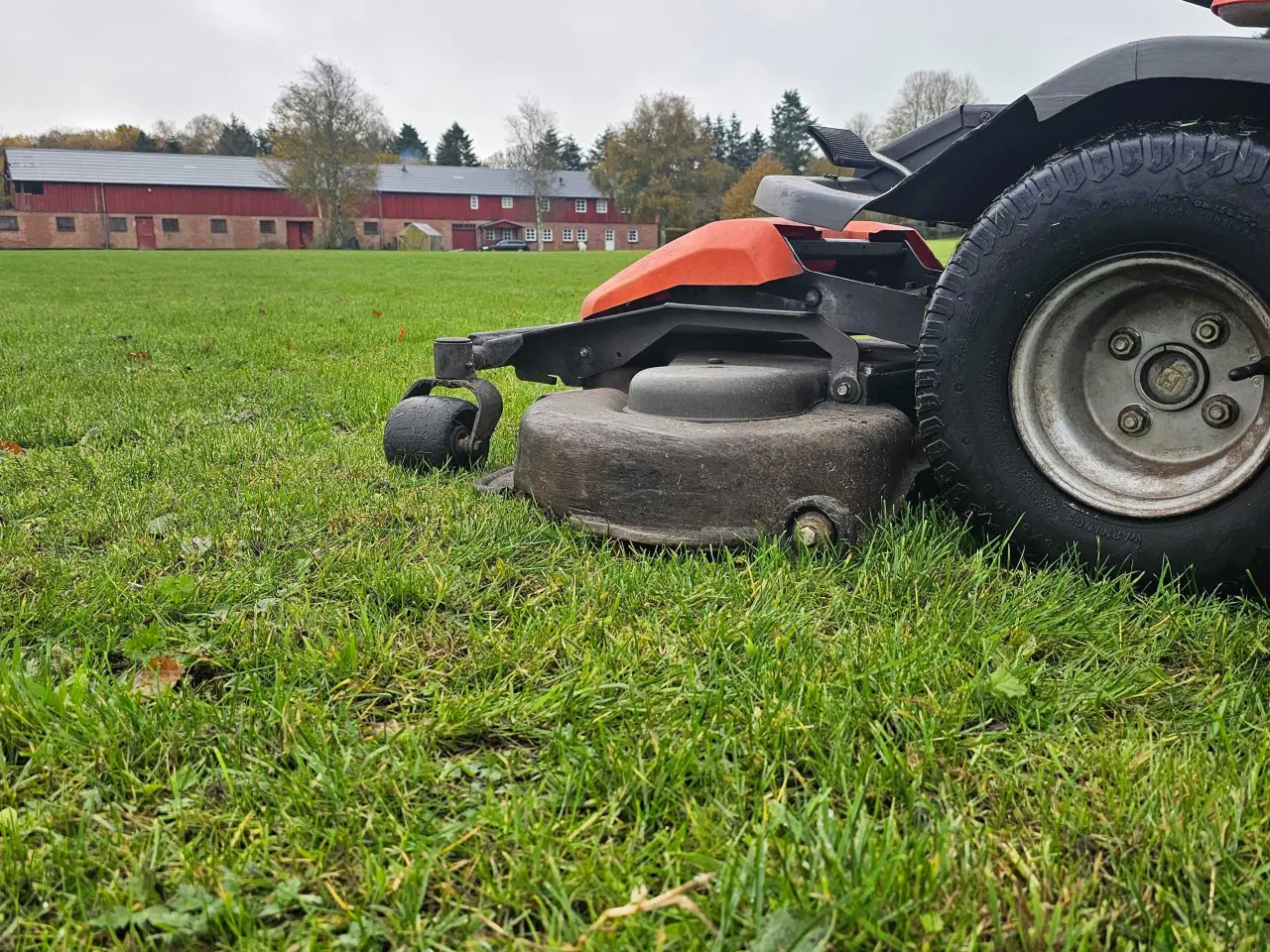 Billede 6 - Husqvarna 524 4WD. 122cm. + Karlo Nielsen kost.