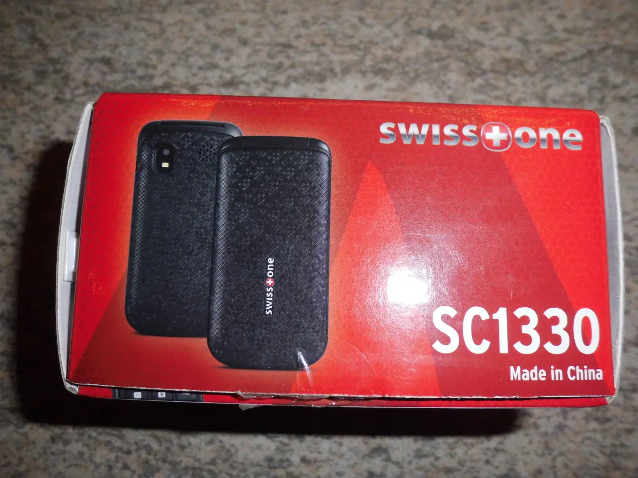 Billede 3 - Mobiltelefon med klap, Swiss+One SC1330..