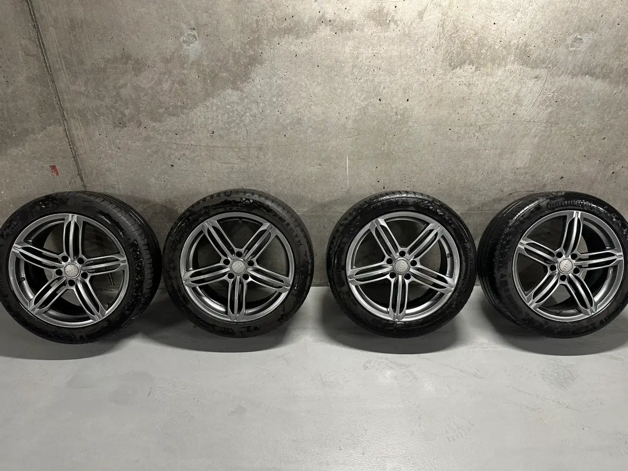 Billede 1 - 18" alufælge med sommerdæk 245/45 R 18 Y XL