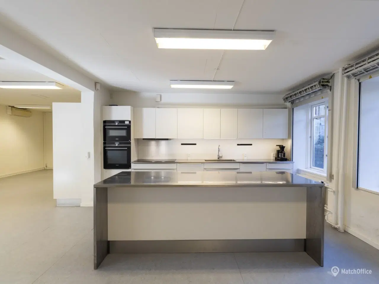 Billede 4 - Lyse. momsfritaget lokaler med fælles tagterrasse