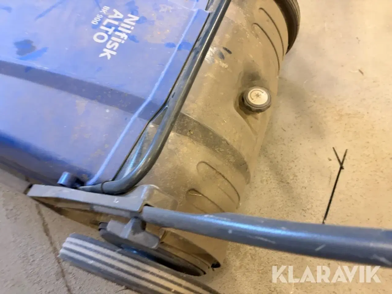 Billede 7 - Fejemaskine Nikfisk Alto BK900