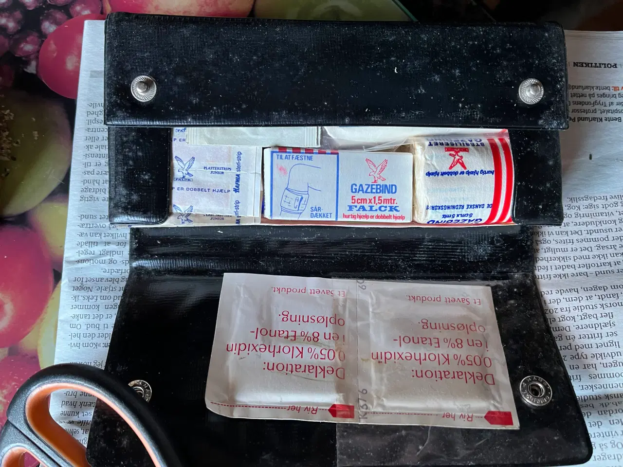 Billede 2 - Meget gl. Falck-Zonen autonødhjælpskasse. Giv bud.