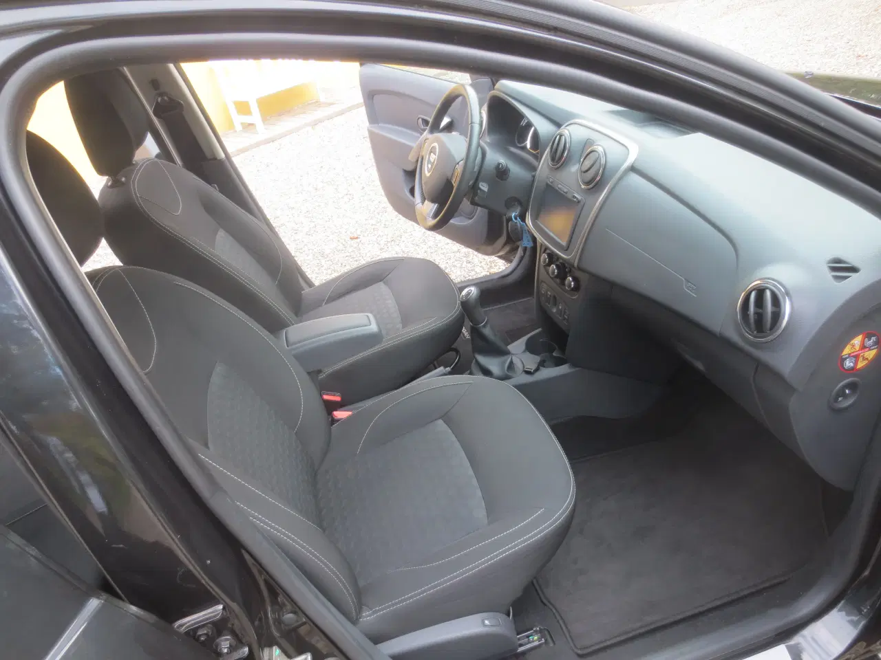 Billede 16 - Dacia Logan 1.5 DCi Stc År 2015. 