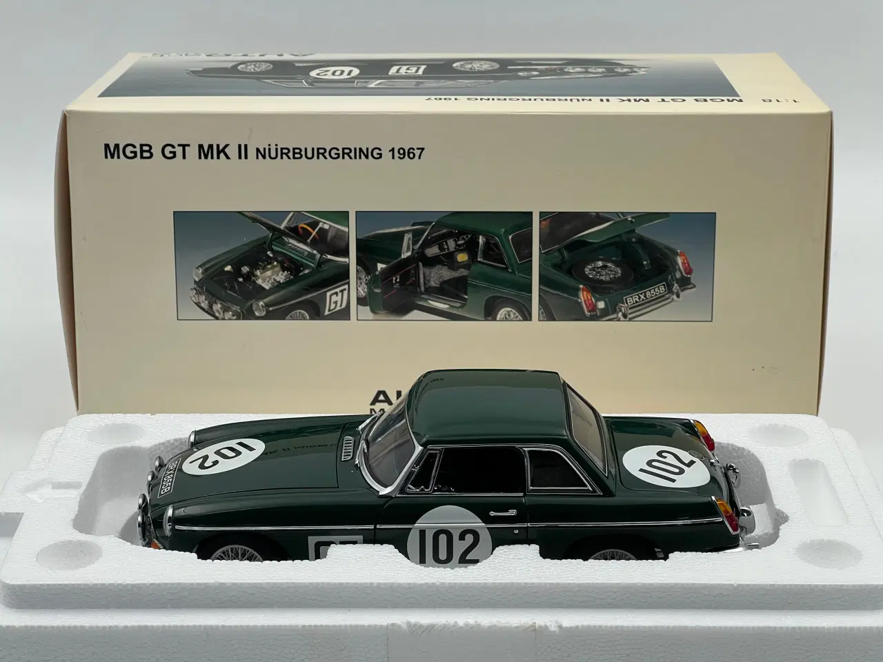 Billede 9 - 1967 MGB GT Mk II #102 - AUTOart - 1:18