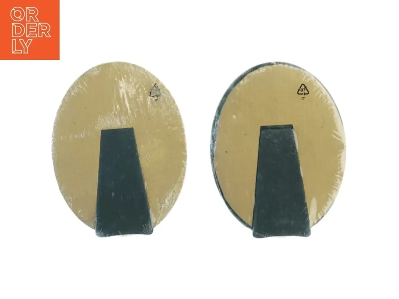 Billede 2 - 2 ens Sølv ovale billedrammer fra IKEA (str. 22 x 17 cm, passer til billede str. 10x15 cm)