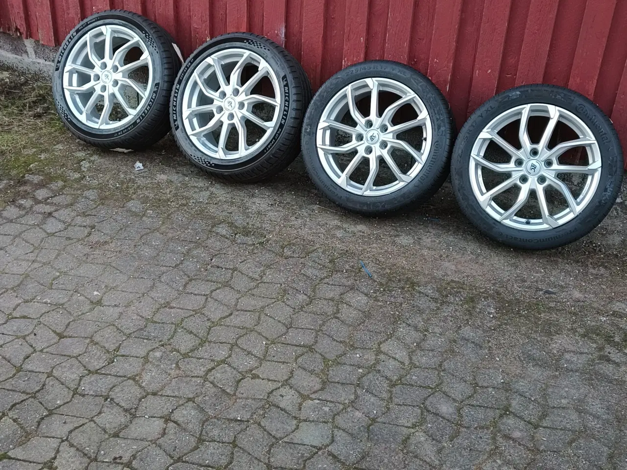 Billede 1 - Vw alufælge med sommerdæk 225/45/17"5x112