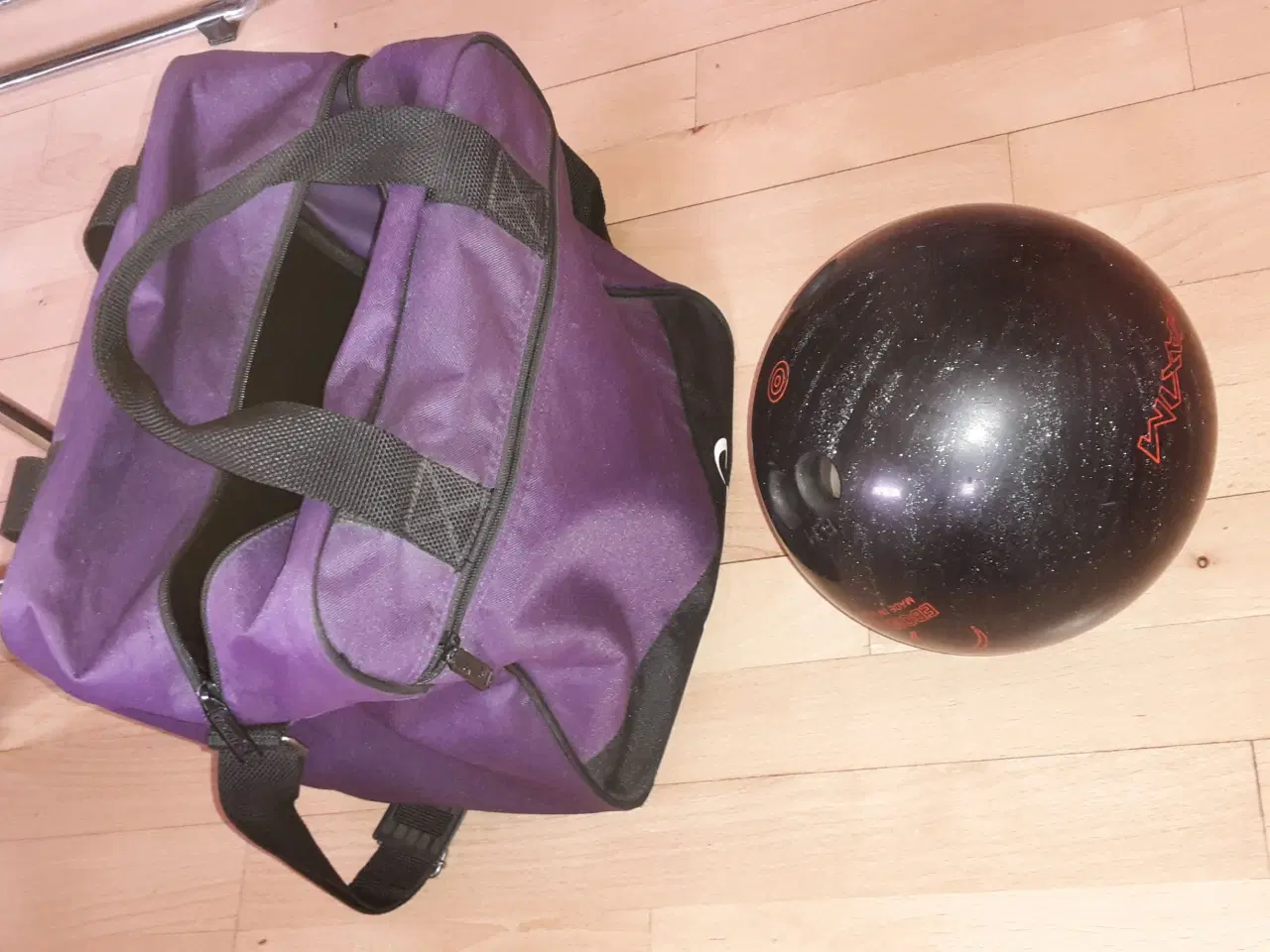 Billede 1 - Bowlingkugle m taske