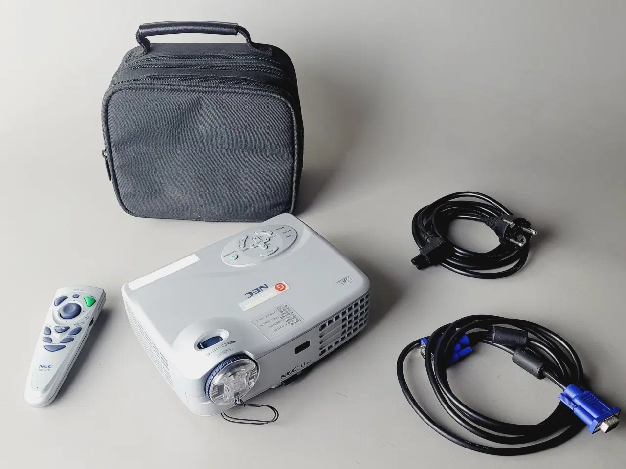Billede 1 - ⭐️· 📽️ NEC LT20 DLP Projektor - Komplet med Tilbe