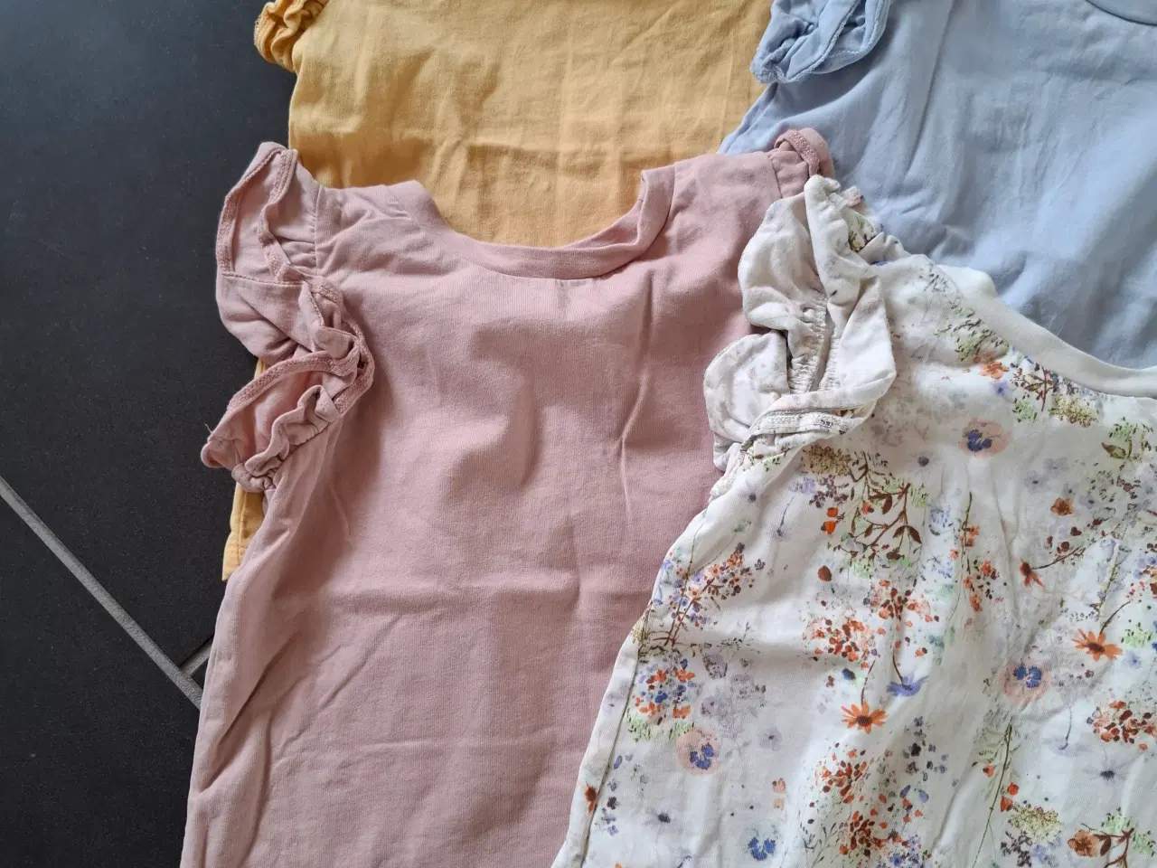 Billede 2 - 4stk t-shirt Next 25kr stk. 