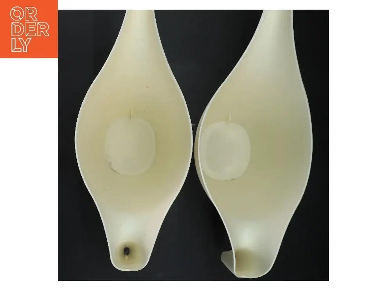 Billede 3 - Vandkander i plast fra IKEA (str. 2 styk, 25x35 cm)