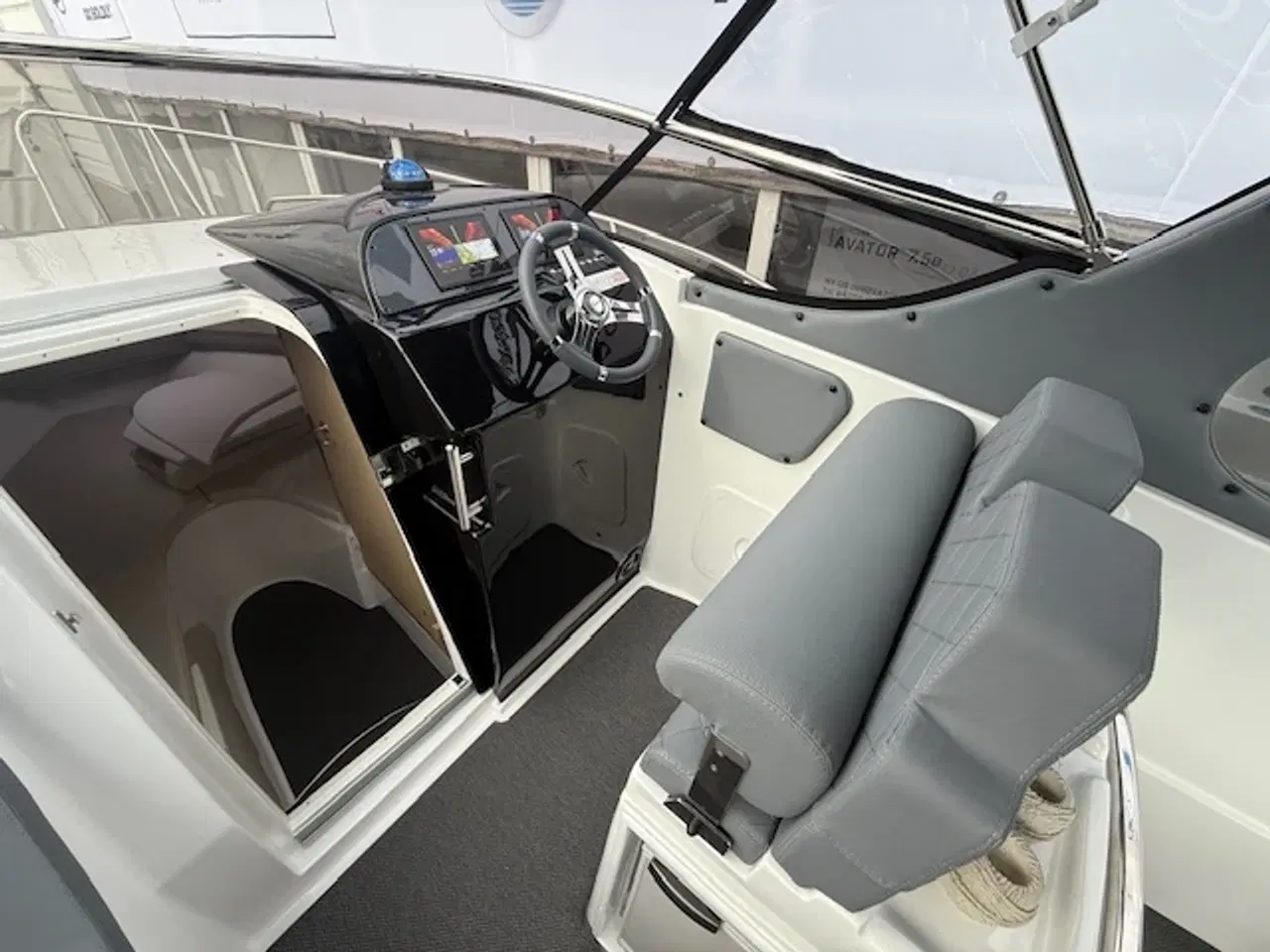 Billede 6 - NY SAVER 650 CABIN 150HK