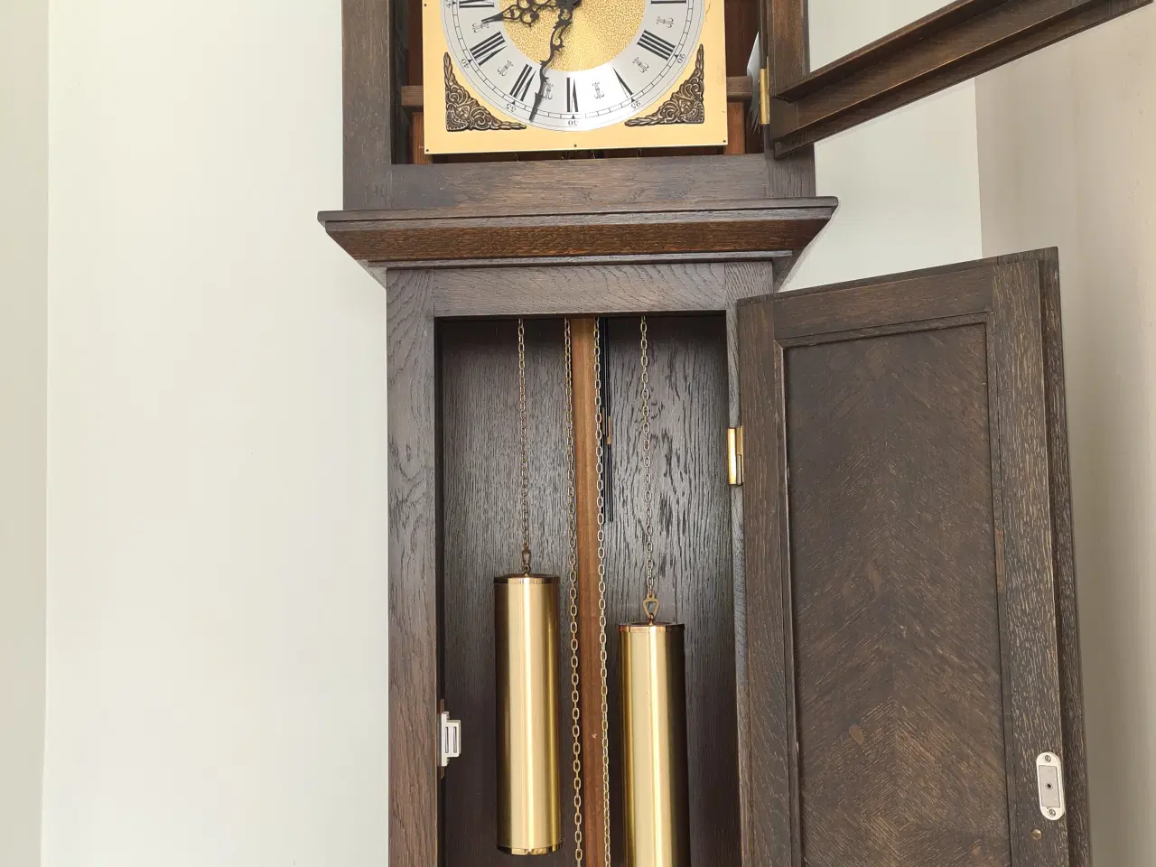 Billede 2 - Standur egetræ m. Tempus urværk 500,-